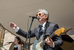 Concert de The Kongsmen i Agustí Burriel amb Los Soberanos al Poble Espanyol <p>Agustí Burriel & Los Soberanos<br></p>